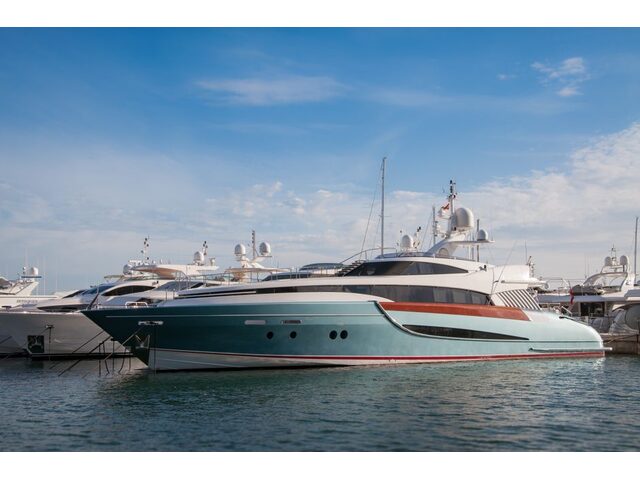 22ft Bayliner Bowrider — Trailer Included