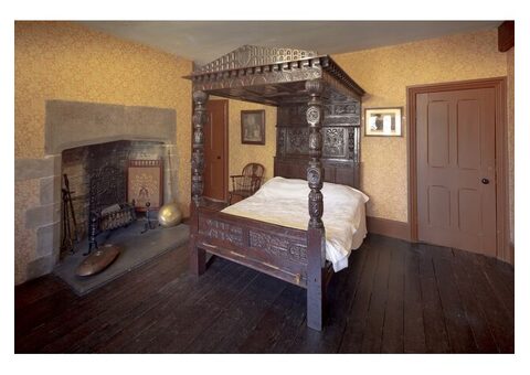 Furnished Room in Shared House — All Utilities